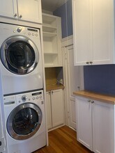 36 Dwight St, Unit #6 in Brookline, MA - Foto de edificio - Building Photo