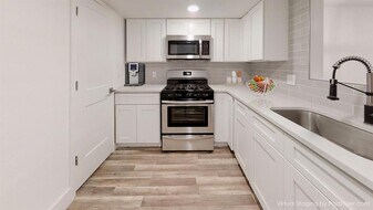 1913 Hearthstone Dr in Austin, TX - Building Photo