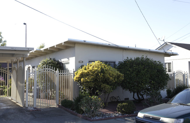 3329 Belmont Ave in El Cerrito, CA - Building Photo - Building Photo