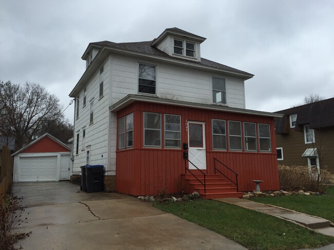 1021 N 4th St, Unit .5 in Mankato, MN - Building Photo - Building Photo