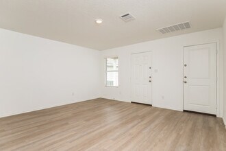 13906 White Water in San Antonio, TX - Building Photo - Building Photo