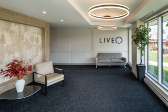 3 Gendron Av in Pointe-claire, QC - Building Photo - Lobby