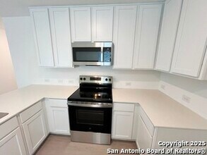 5911 Singing Trl in Von Ormy, TX - Building Photo - Building Photo