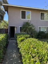 135 Cook St in Redlands, CA - Foto de edificio - Building Photo