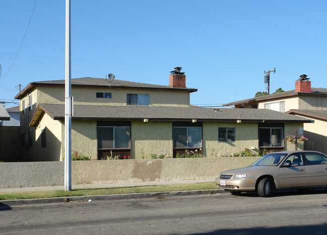 401 Campbell Way in Oxnard, CA - Foto de edificio - Building Photo