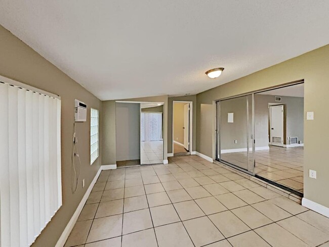 1621 NE 56th St in Fort Lauderdale, FL - Building Photo - Building Photo