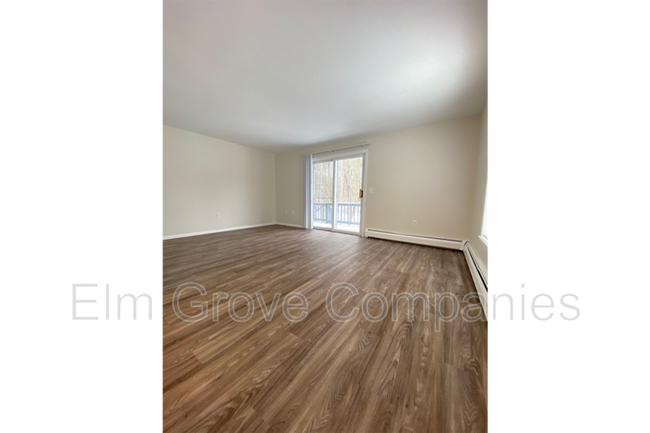 9 Darby Field Common in Lee, NH - Building Photo - Building Photo