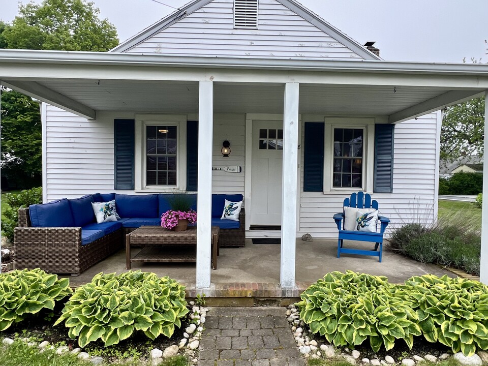 38 Seabreeze Rd in Old Saybrook, CT - Building Photo