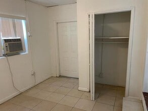 1012 N 24th Ave in Hollywood, FL - Building Photo - Building Photo