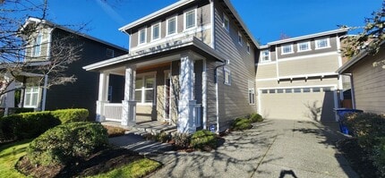 24202 SE 21st St in Sammamish, WA - Foto de edificio - Building Photo