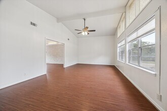 3310 Longfield Cir in Houston, TX - Building Photo - Building Photo