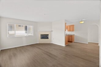 4262 Lindblade Drive, in Los Angeles, CA - Foto de edificio - Interior Photo