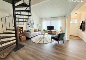 10027 SE Harold St in Portland, OR - Building Photo