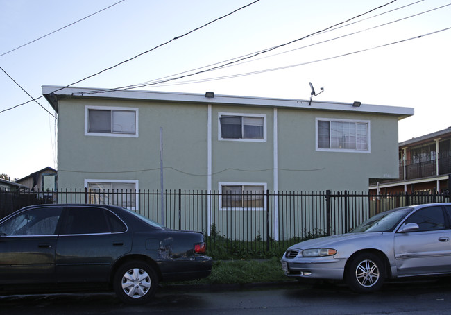 9706 Cherry St in Oakland, CA - Building Photo - Building Photo