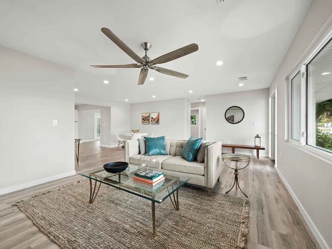 3142 Rose St in Sarasota, FL - Building Photo - Building Photo