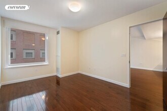 462 W 58th St in New York, NY - Building Photo - Building Photo