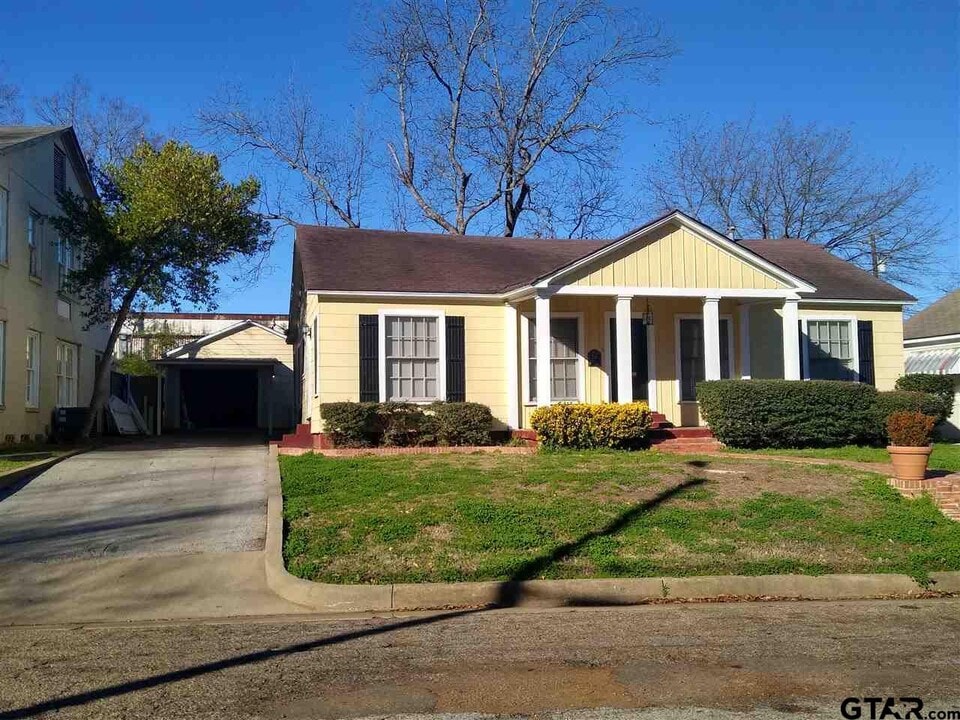 409 Sunny Ln in Tyler, TX - Building Photo