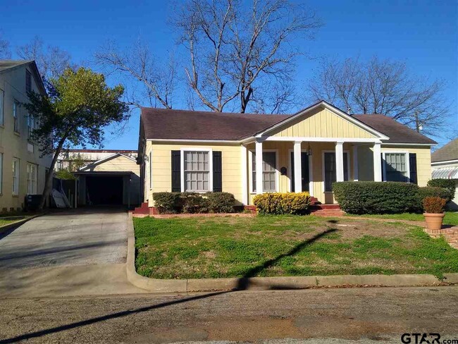 property at 409 Sunny Ln