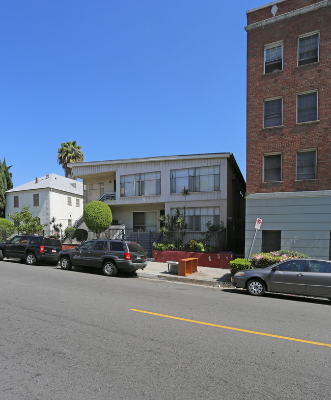 418 S New Hampshire Ave in Los Angeles, CA - Building Photo - Building Photo