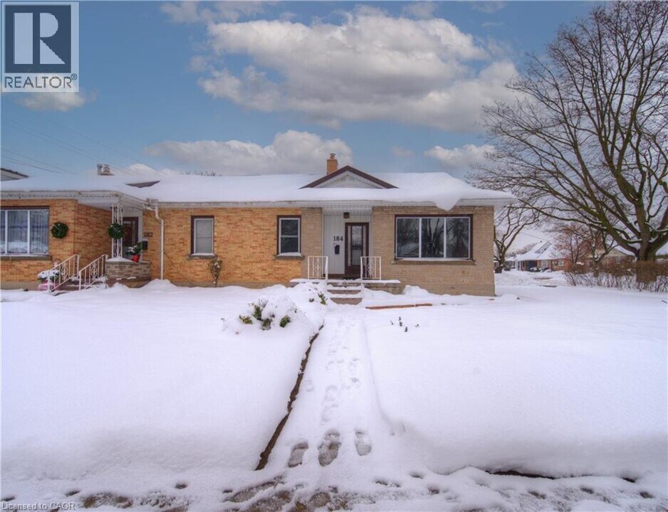 184 Patricia Ave in Kitchener, ON - Building Photo