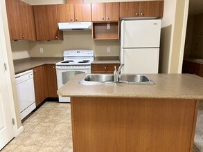 7556-7556 Topaz Dr in Chilliwack, BC - Building Photo - Building Photo