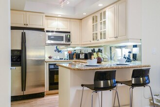 212A Adelaide St W in Toronto, ON - Building Photo - Building Photo