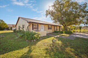 1325 Cheney Hwy in Titusville, FL - Building Photo