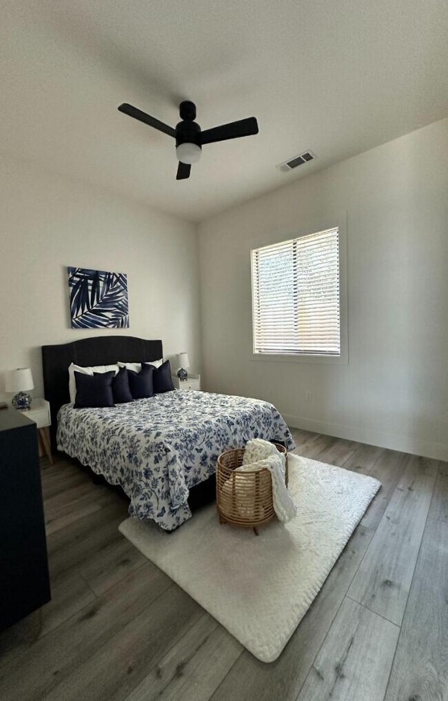 309 W Roseburg Ave in Modesto, CA - Building Photo - Building Photo