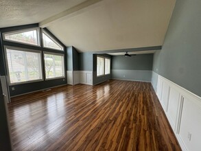2375 NW Witherspoon Ave in Roseburg, OR - Building Photo - Building Photo