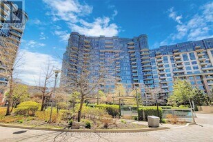 23 Cox Blvd in Markham, ON - Building Photo