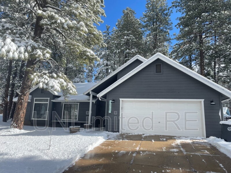 1670 W University Heights Dr S in Flagstaff, AZ - Building Photo