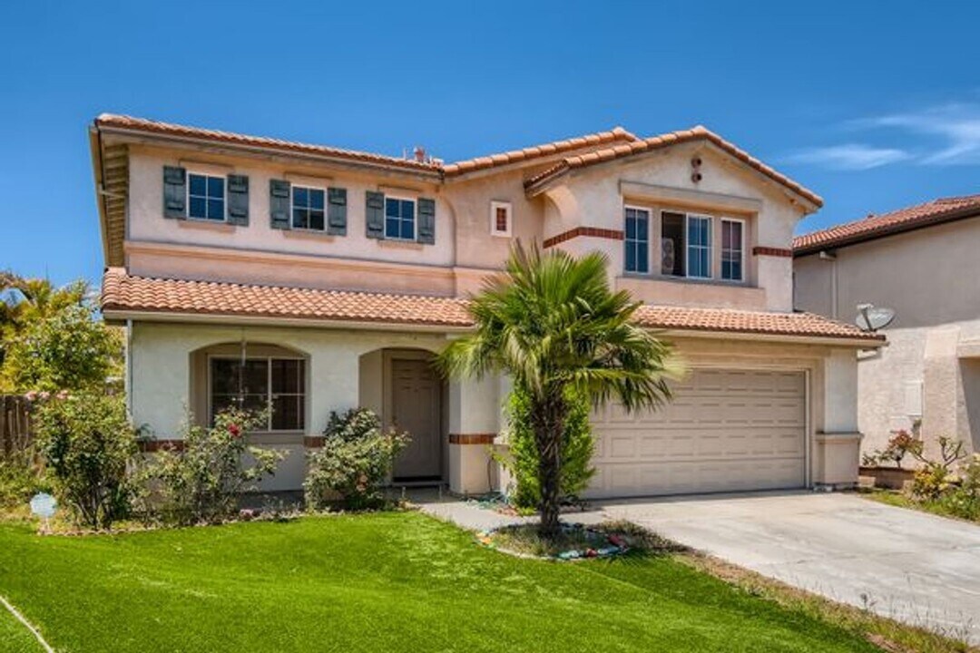 732 Silver Shoals Point in San Diego, CA - Building Photo