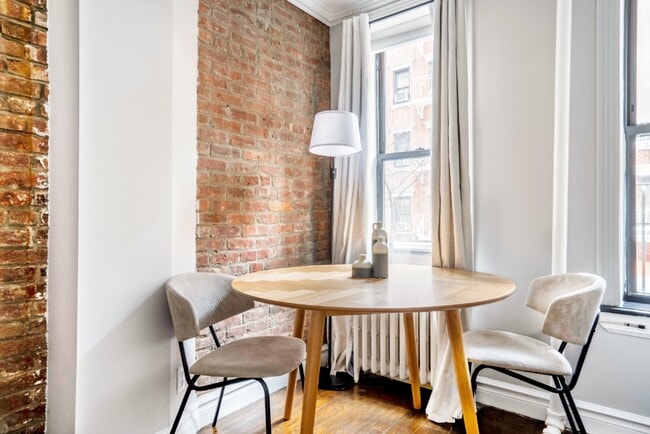 234 Mott St in New York, NY - Building Photo - Building Photo