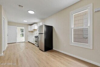 216 Delaware St in Elizabeth, NJ - Building Photo - Building Photo