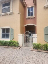 4915 Tradewinds Ter in Fort Lauderdale, FL - Building Photo - Building Photo