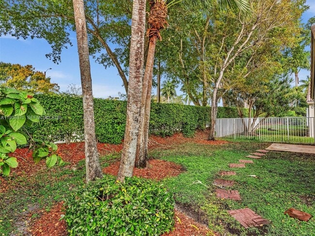 4147 Sapphire Terrace in Weston, FL - Building Photo - Building Photo