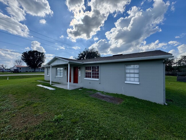 4206 Sunnyside Dr in Lakeland, FL - Building Photo - Building Photo