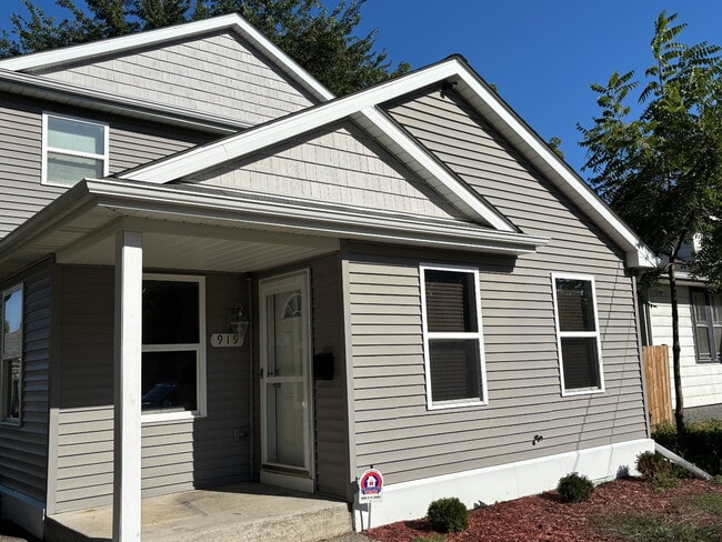 property at 919 Yeoman Street