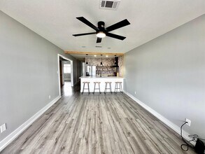 726 Eglin Pkwy in Fort Walton Beach, FL - Building Photo - Building Photo