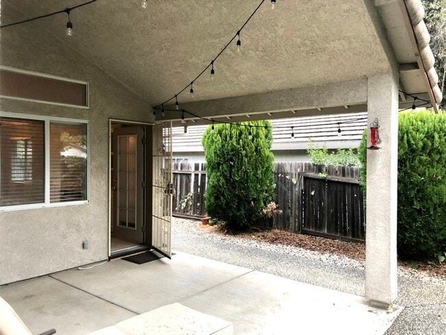 8226 Andante Dr in Citrus Heights, CA - Building Photo - Building Photo