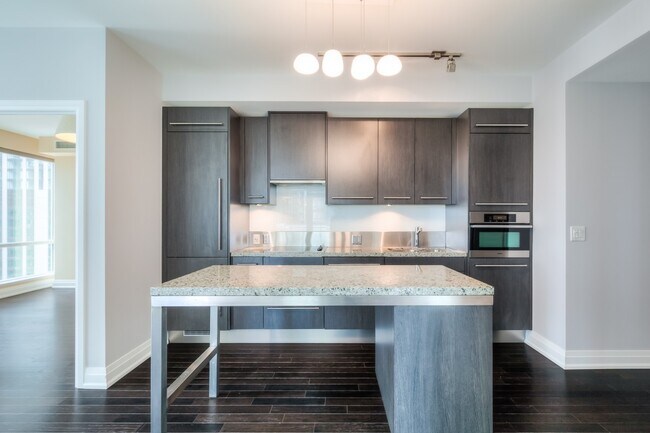 80 John St in Toronto, ON - Building Photo - Building Photo