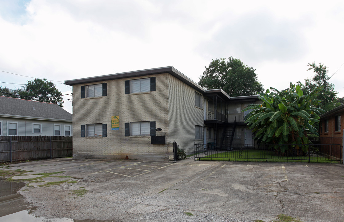 433 Friscoville Ave in Arabi, LA - Foto de edificio