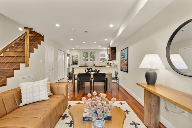 1934 4th St NW in Washington, DC - Foto de edificio - Building Photo