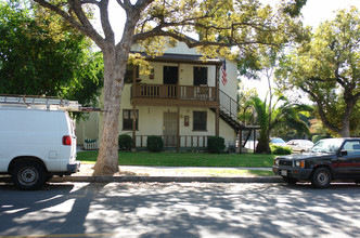 714-720 N Columbus in Glendale, CA - Foto de edificio - Building Photo