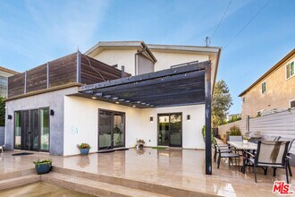 9401 Kirkside Rd in Los Angeles, CA - Building Photo - Building Photo