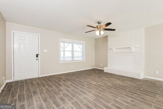 219 Deerfield Dr in Jonesboro, GA - Building Photo - Building Photo