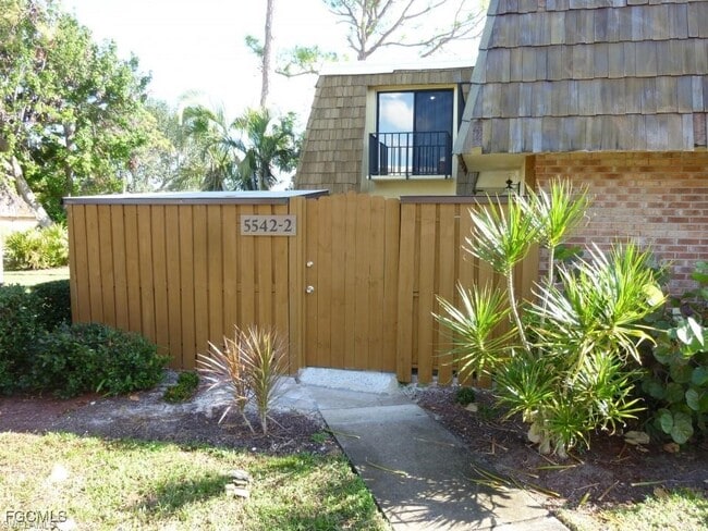 property at 5542 Malt Dr