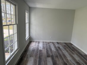 4811 Chaucer Dr in Greensboro, NC - Building Photo - Building Photo