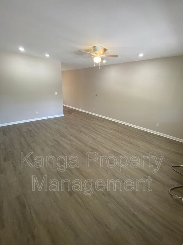 612 Prosperity Farms Rd in North Palm Beach, FL - Building Photo - Building Photo