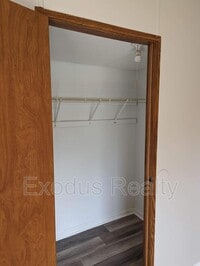 100 Forest Manor Dr photo'